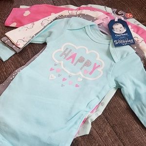 6-9 Month NWT Gerbers 5 pack Long Sleeve Onsies